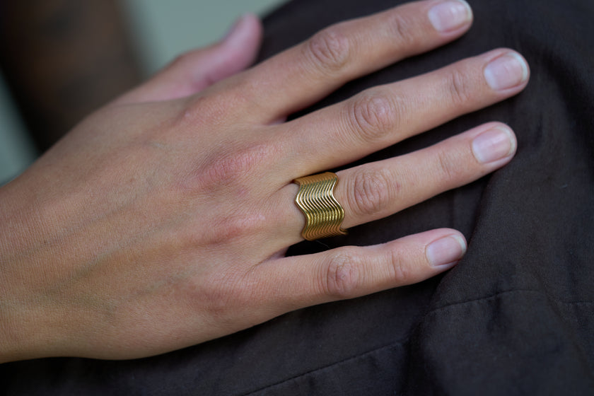 Sculpt Wave Ring